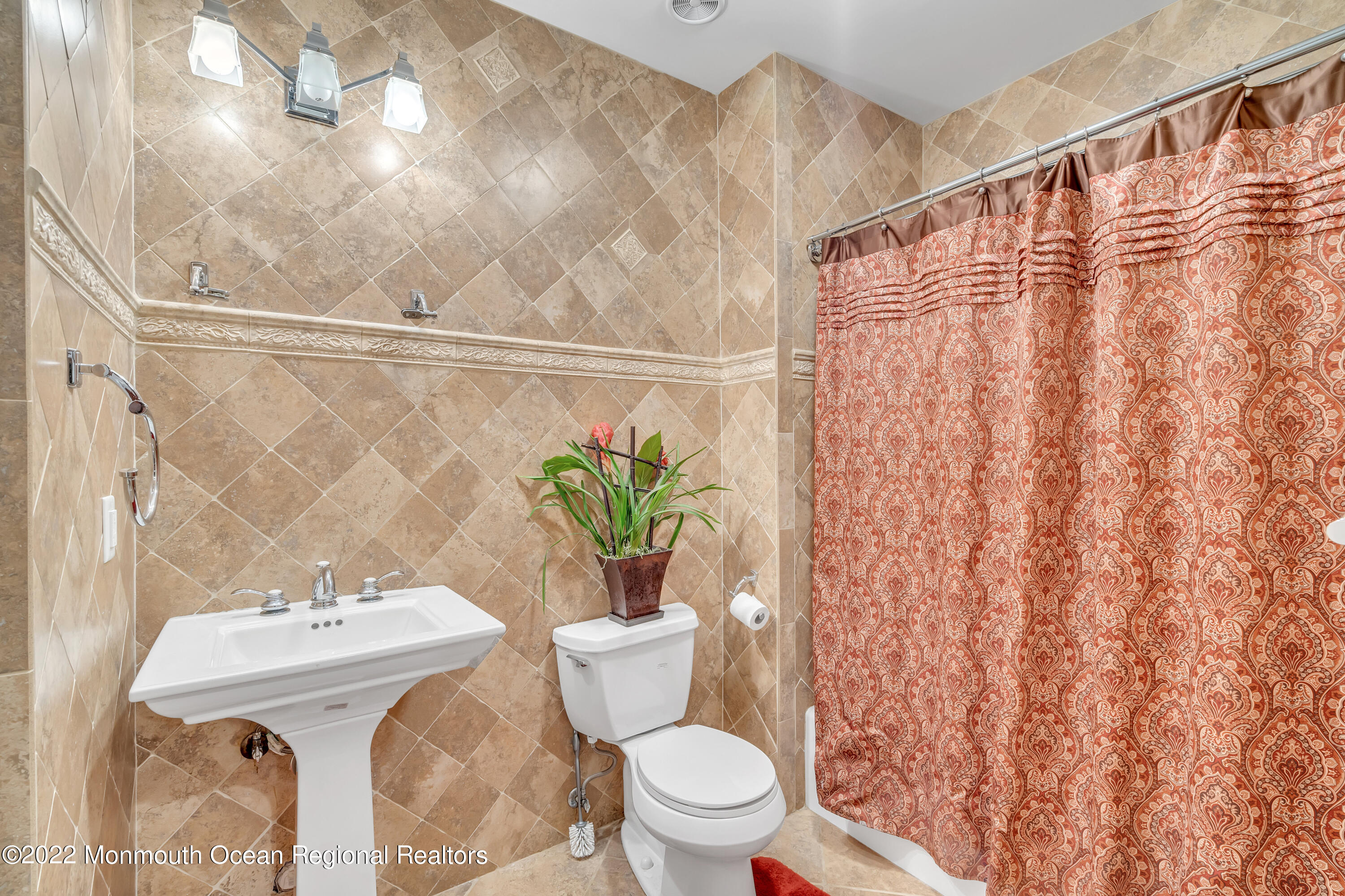 74 Thompson Grove Road Manalapan, NJ 07726 - Photo 17 of 55 032_ev203229