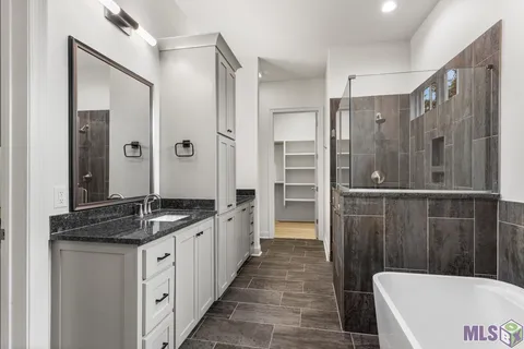 $450,000 | 7529 McMahon Drive, Baton Rouge, LA 70817