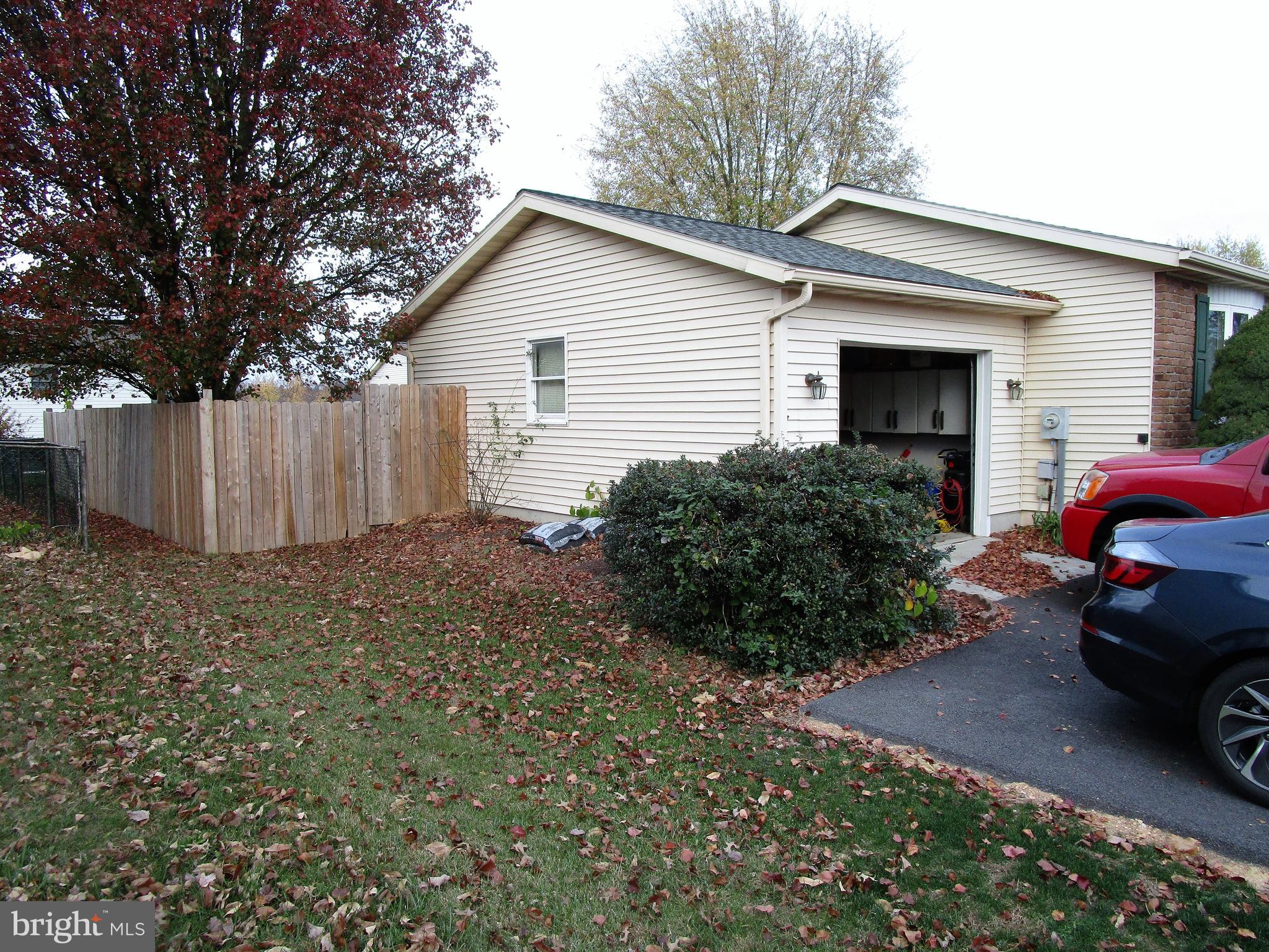 40 Colonial Drive Hanover, PA 17331 - Photo 3 of 29 Gallery Image 3