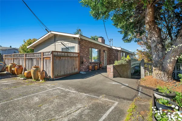 $1,500,000 | 324 3rd Avenue South, Edmonds, WA 98020