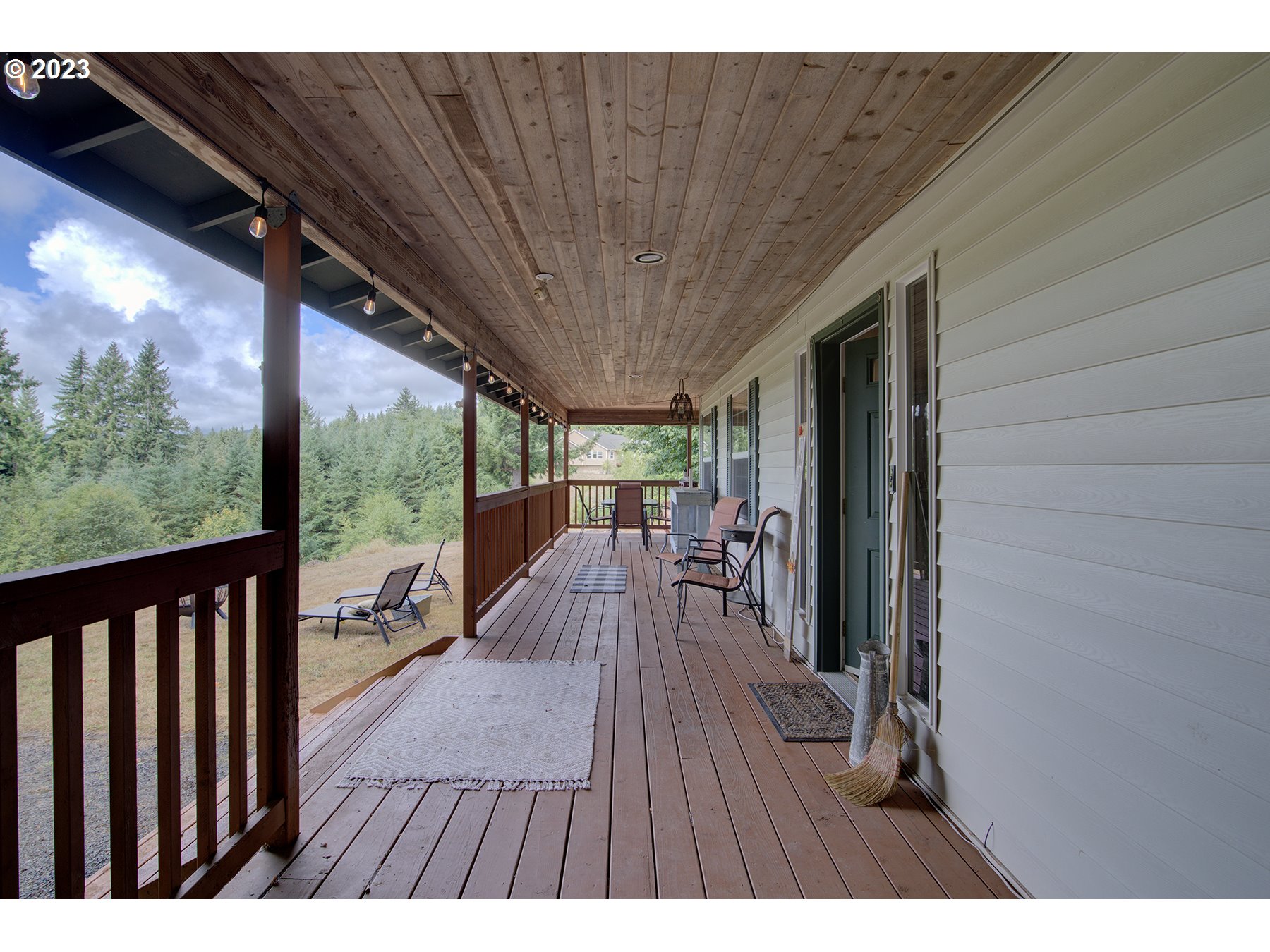 152 Broken Arrow Road Longview, WA 98632 - Photo 29 of 46 Bedroom