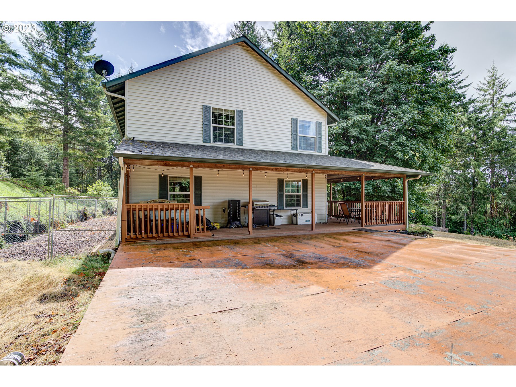 152 Broken Arrow Road Longview, WA 98632 - Photo 31 of 46 Covered Porch
