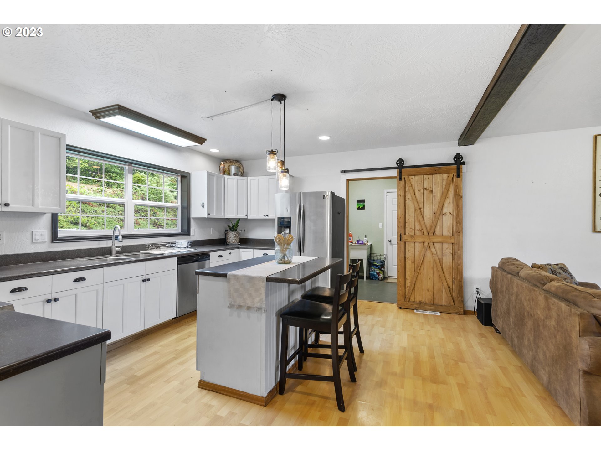 152 Broken Arrow Road Longview, WA 98632 - Photo 6 of 46 Kitchen