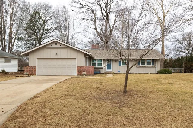 $389,000 | 14 West 109th Street, Kansas City, MO 64114