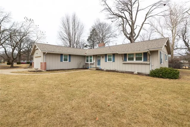 $389,000 | 14 West 109th Street, Kansas City, MO 64114