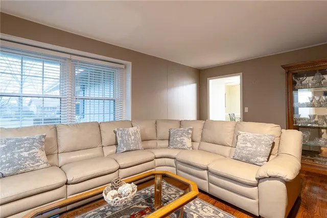 $400,000 | 14 West 109th Street, Kansas City, MO 64114