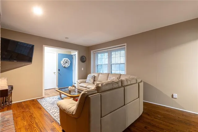 $400,000 | 14 West 109th Street, Kansas City, MO 64114