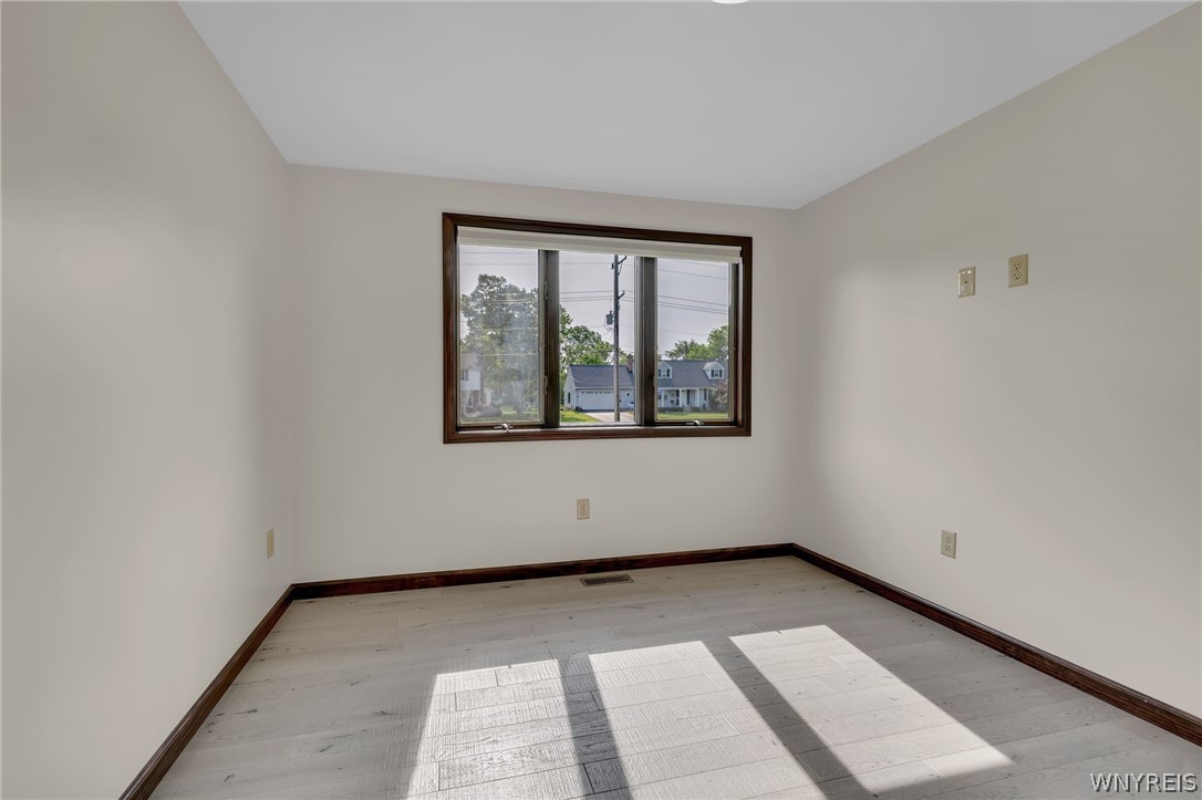 5300 Shimerville Road Clarence, NY 14031 - Photo 15 of 45