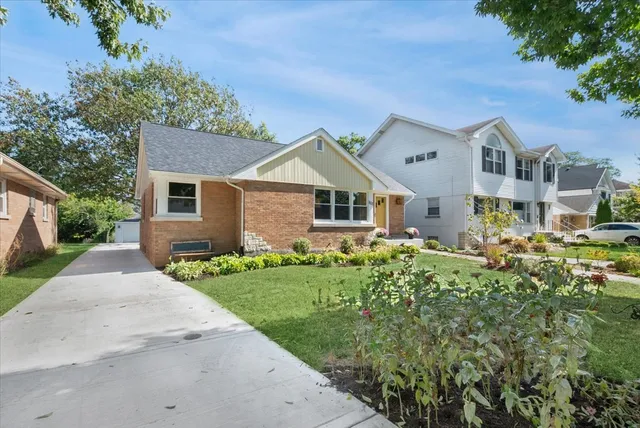 $679,900 | 617 South Madison Avenue, La Grange, IL 60525