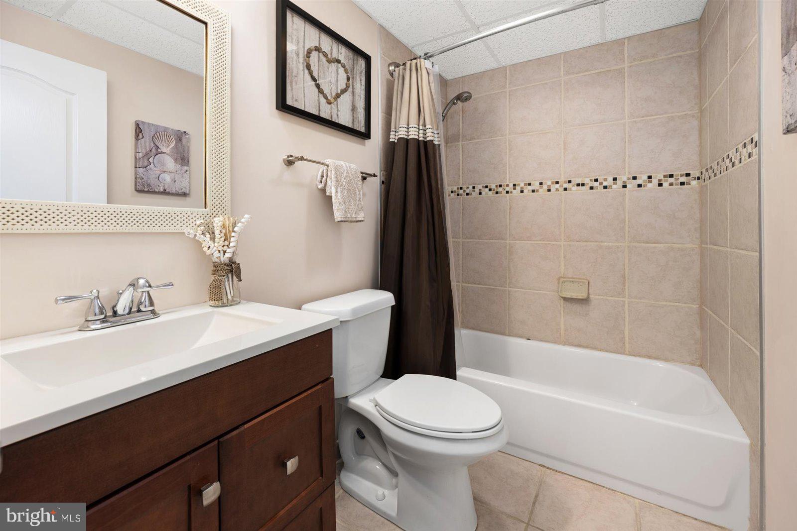 714 Mooring Road, Unit C105 Ocean City, MD 21842 - Photo 29 of 36 Second bathroom
