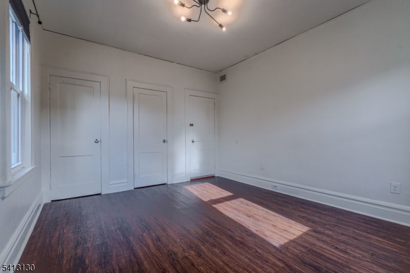 172 Goldsmith Avenue Newark, NJ 07112 - Photo 8 of 14