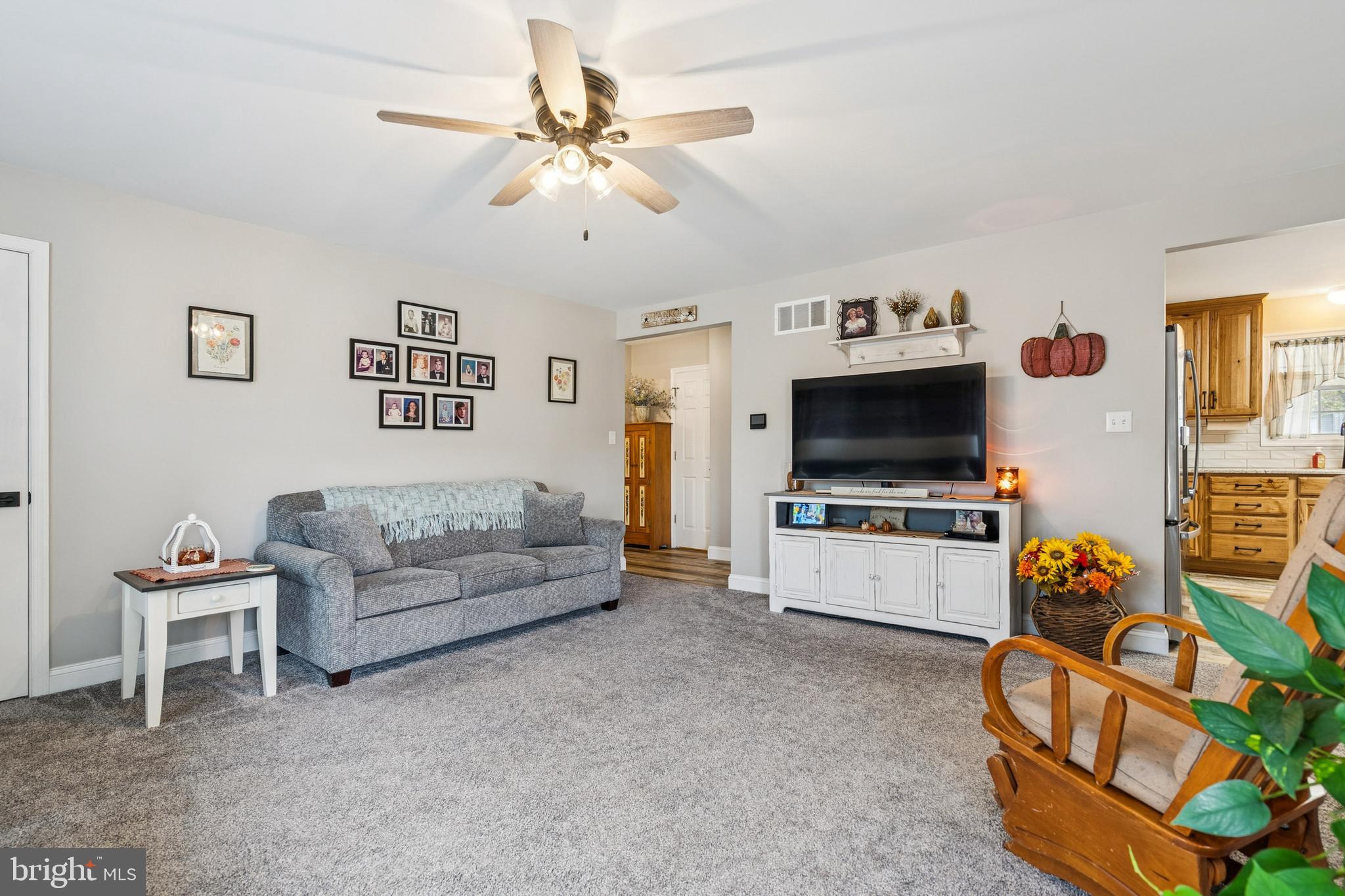 327 Lafayette Road Carneys Point, NJ 08069 - Photo 7 of 27