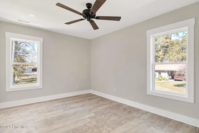 $339,900 | 132-134 Currie Street, Wallace, NC 28466