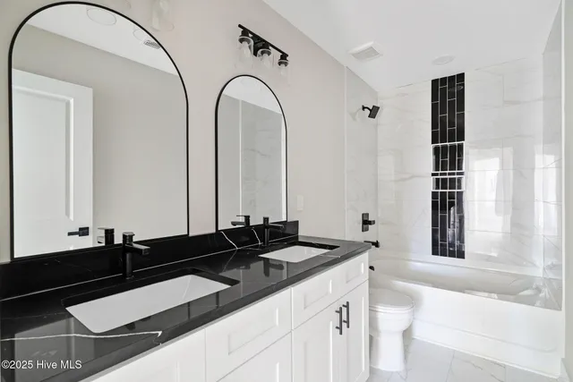 $339,900 | 132-134 Currie Street, Wallace, NC 28466