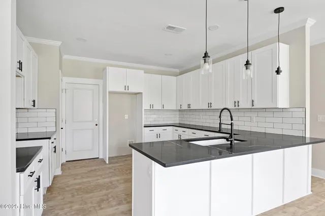 $339,900 | 132-134 Currie Street, Wallace, NC 28466