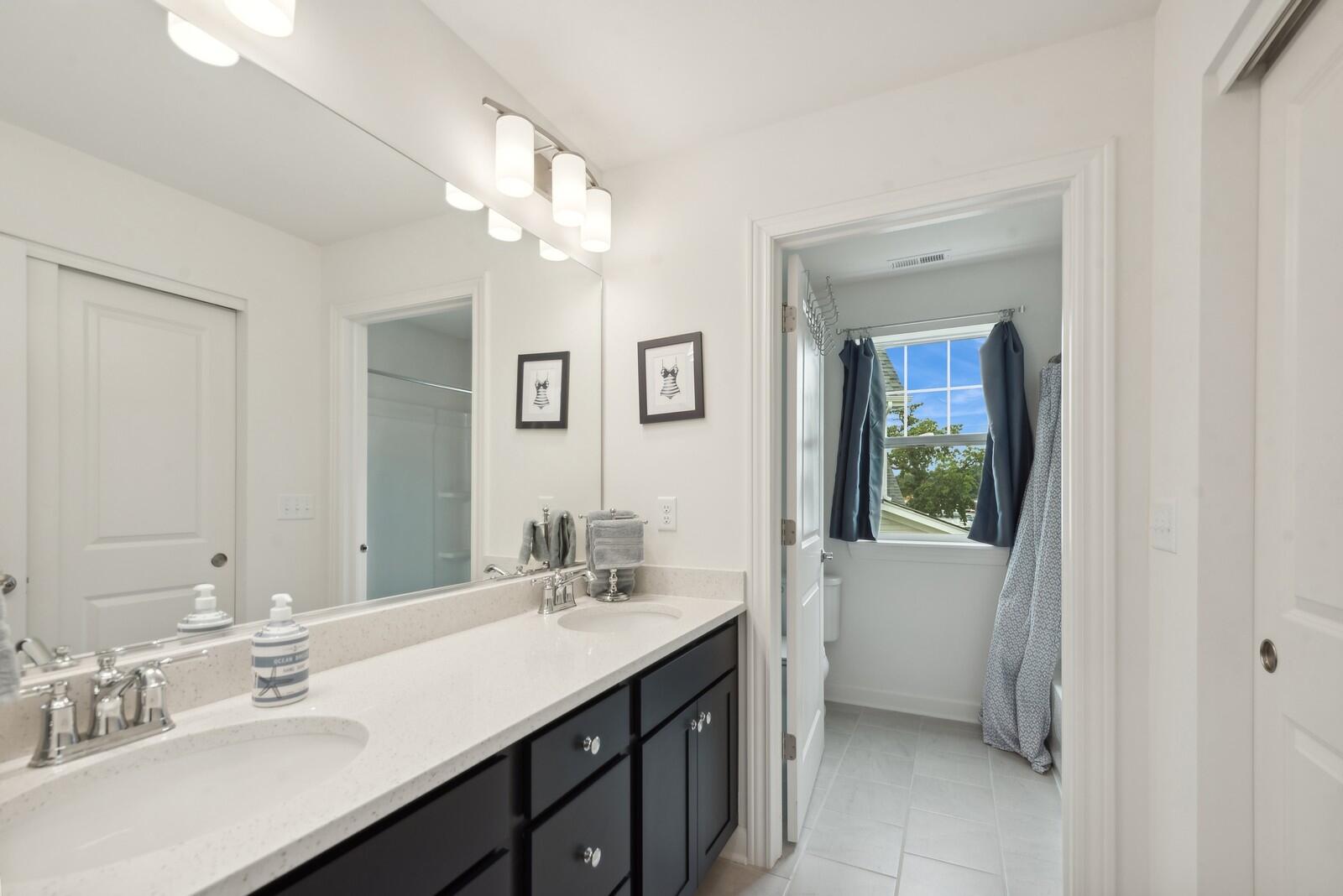 2708 Harbor Court Delavan, WI 53115 - Photo 23 of 33 Common Bathroom