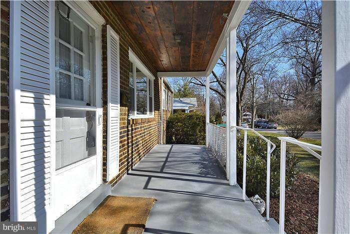 10010 Portland Place Silver Spring, MD 20901 - Photo 22 of 23 Exterior (Front)