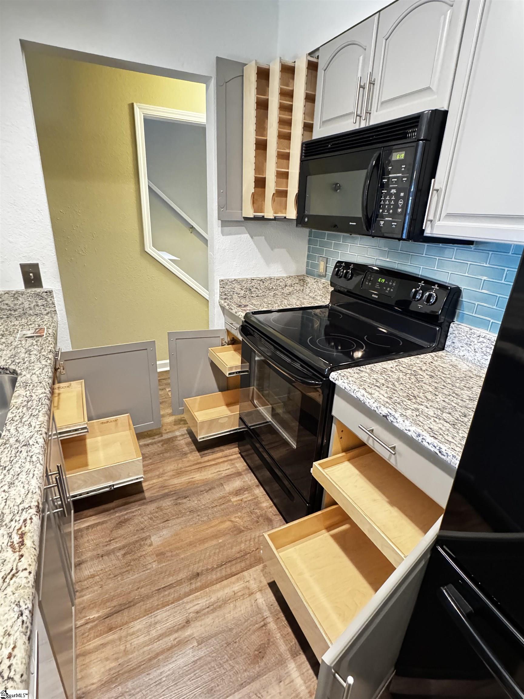 408 Townes Street, Unit 4 Greenville, SC 29601 - Photo 5 of 27