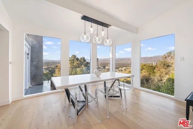 $12,950 | 3541 Multiview Drive, Los Angeles, CA 90068