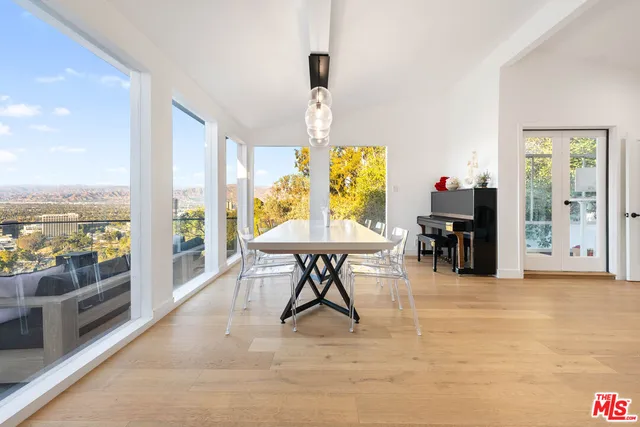 $12,950 | 3541 Multiview Drive, Los Angeles, CA 90068