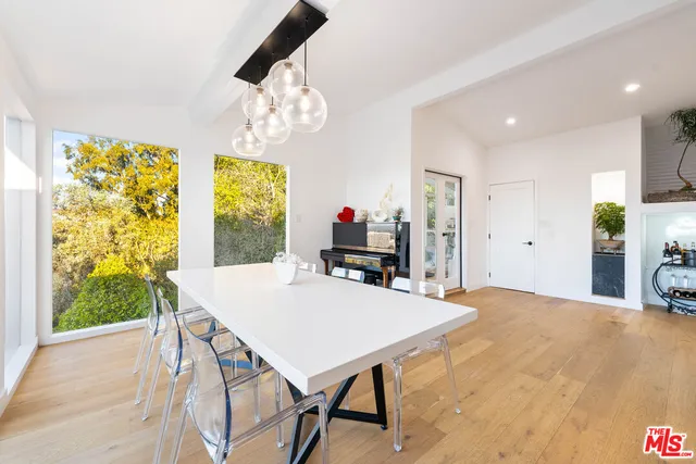 $12,950 | 3541 Multiview Drive, Los Angeles, CA 90068