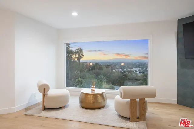 $12,950 | 3541 Multiview Drive, Los Angeles, CA 90068