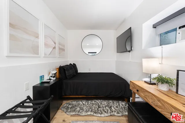 $12,950 | 3541 Multiview Drive, Los Angeles, CA 90068