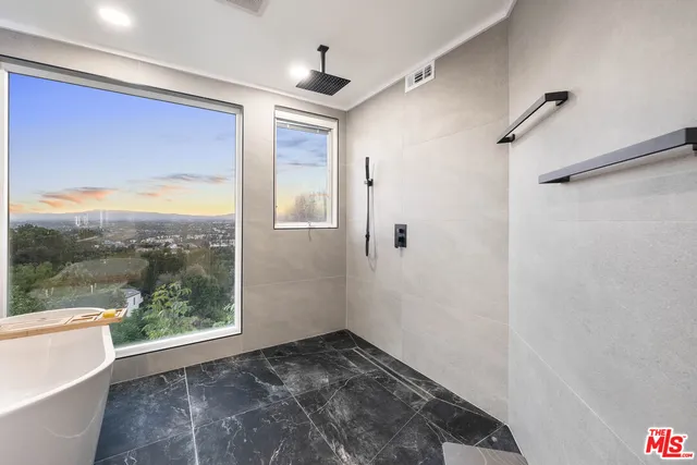 $12,950 | 3541 Multiview Drive, Los Angeles, CA 90068