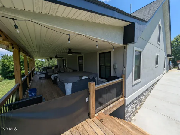 $729,999 | 1148 Biltmore Place, Piney Flats, TN 37686