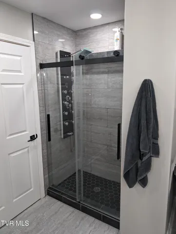 $759,000 | 1148 Biltmore Place, Piney Flats, TN 37686