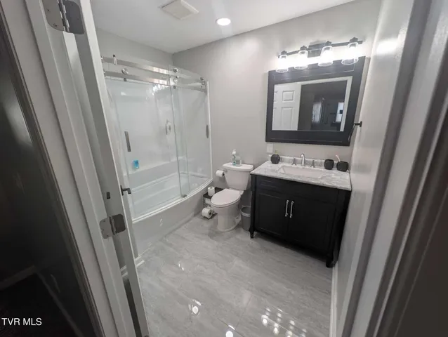 $759,000 | 1148 Biltmore Place, Piney Flats, TN 37686