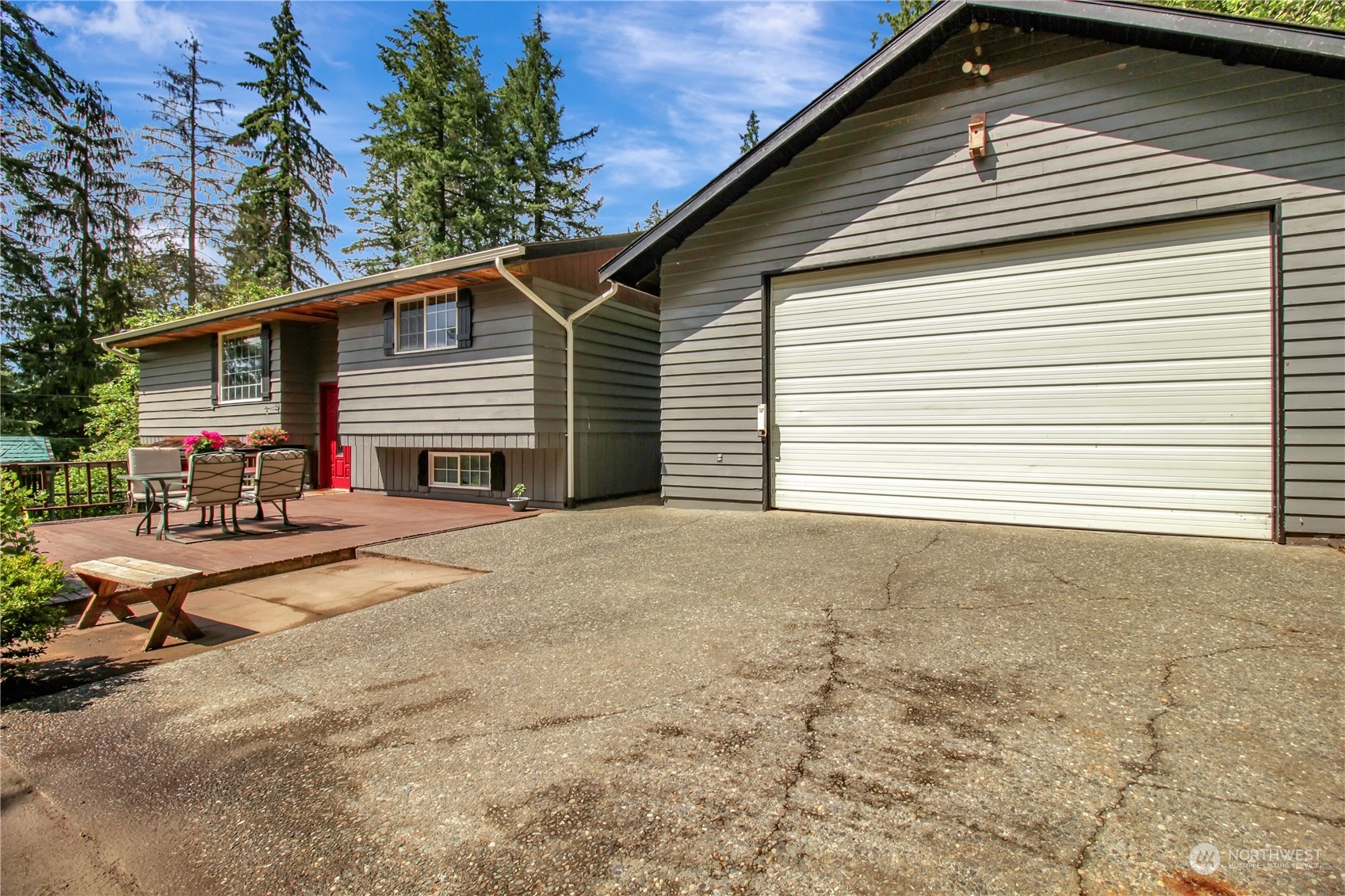 2009 South Lake Roesiger Road Snohomish, WA 98290 - Photo 4 of 39 a view of backyard of house