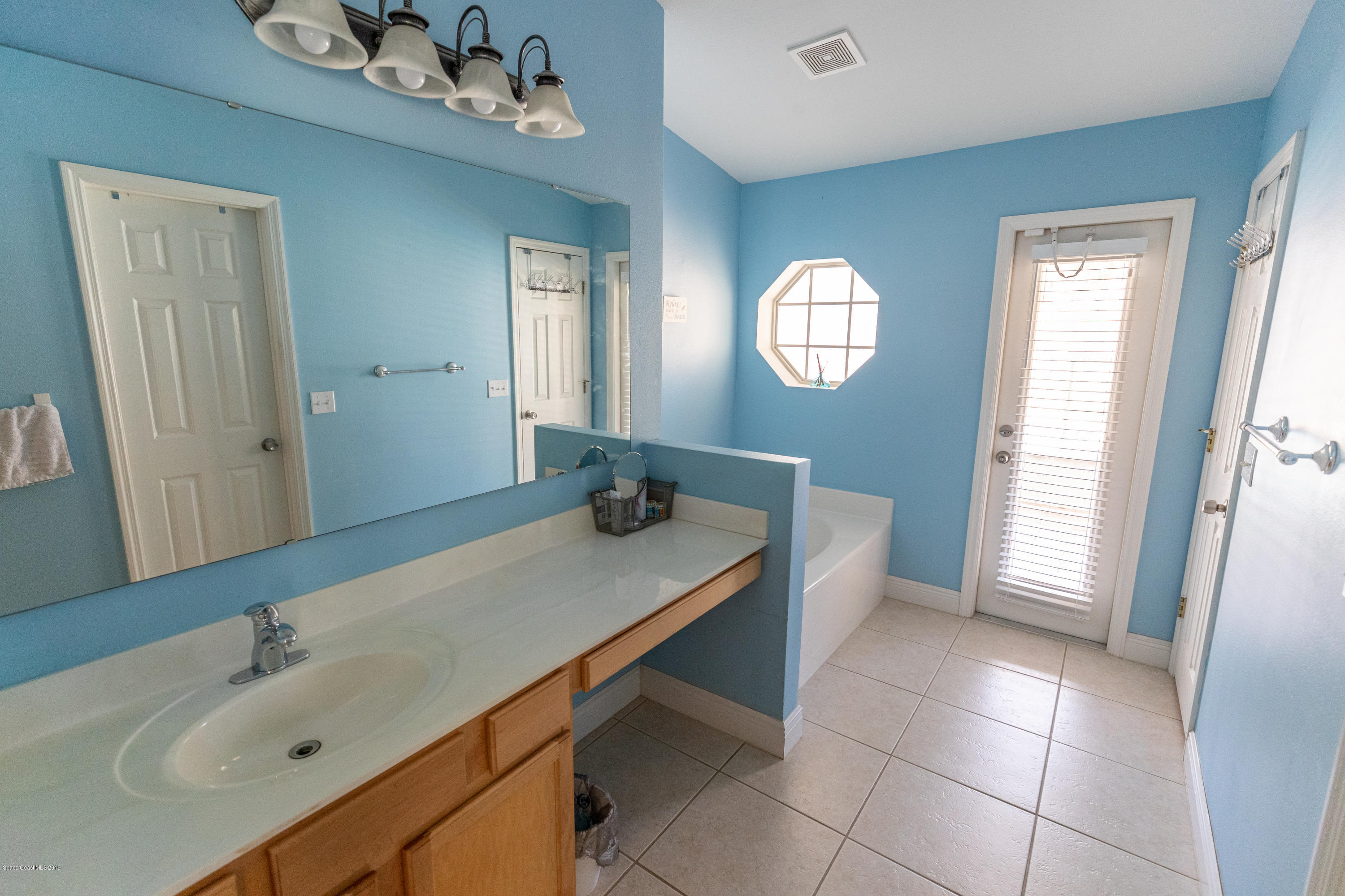 3956 Four Lakes Drive Melbourne, FL 32940 - Photo 13 of 23 Master Bath