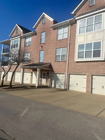 $1,975 | 2000 Newark Lane, Unit H202, Thompson's Station, TN 37179