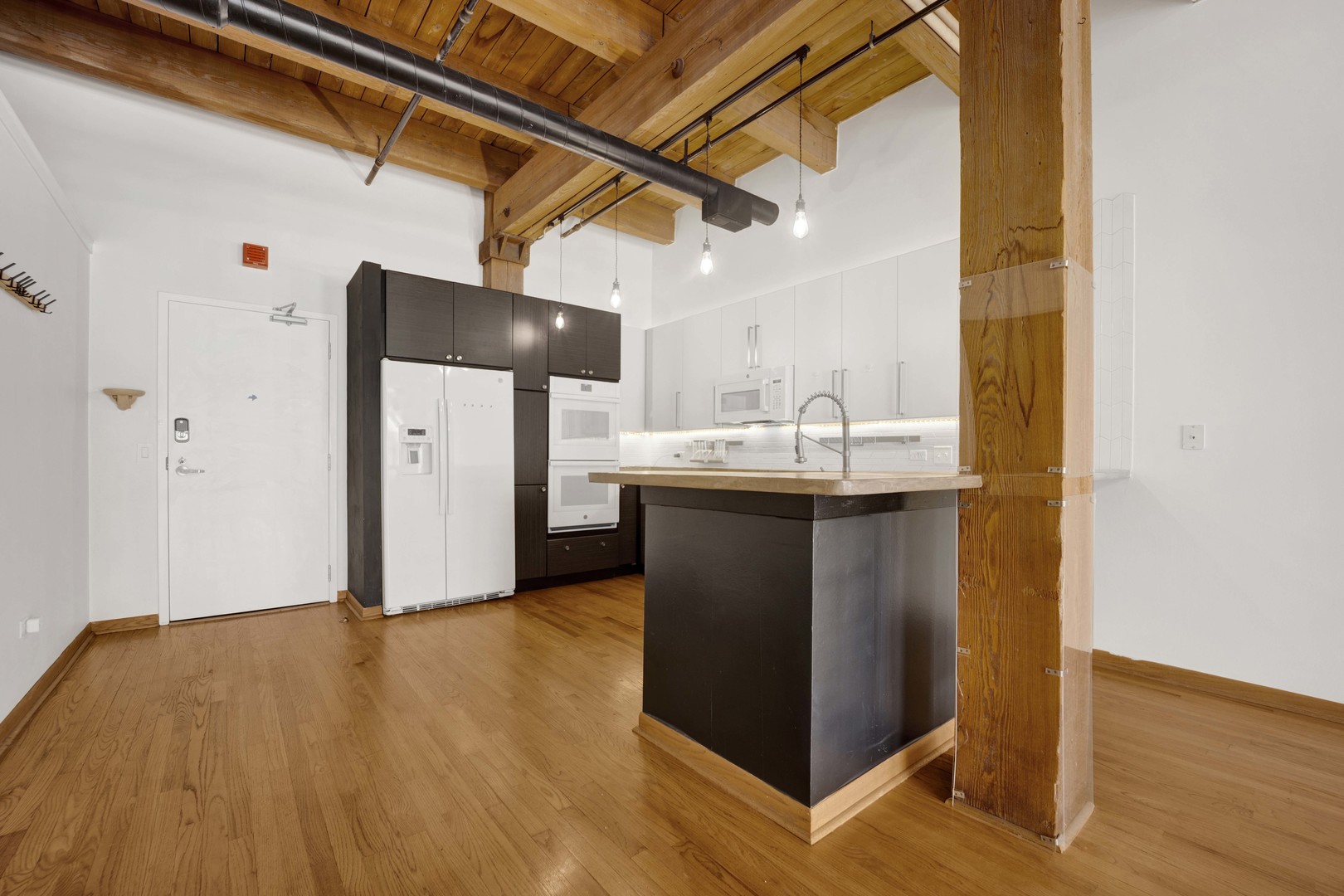 701 West Jackson Boulevard, Unit 402 Chicago, IL 60661 - Photo 4 of 21