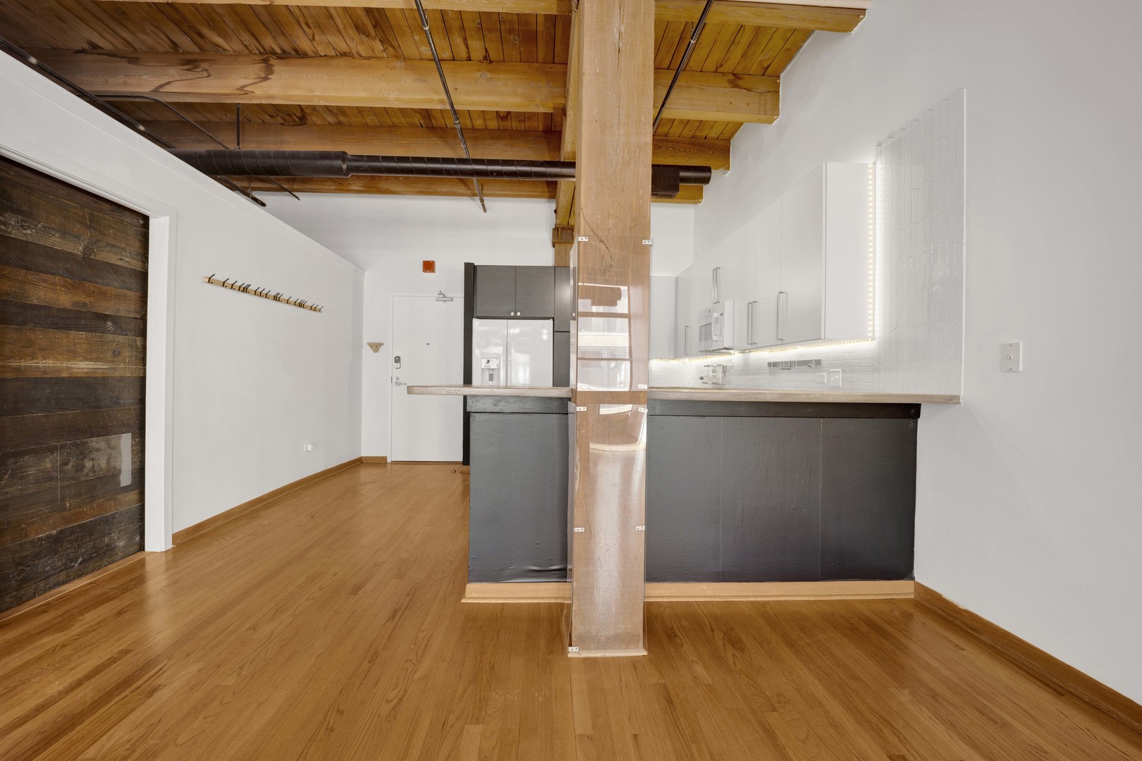 701 West Jackson Boulevard, Unit 402 Chicago, IL 60661 - Photo 5 of 21