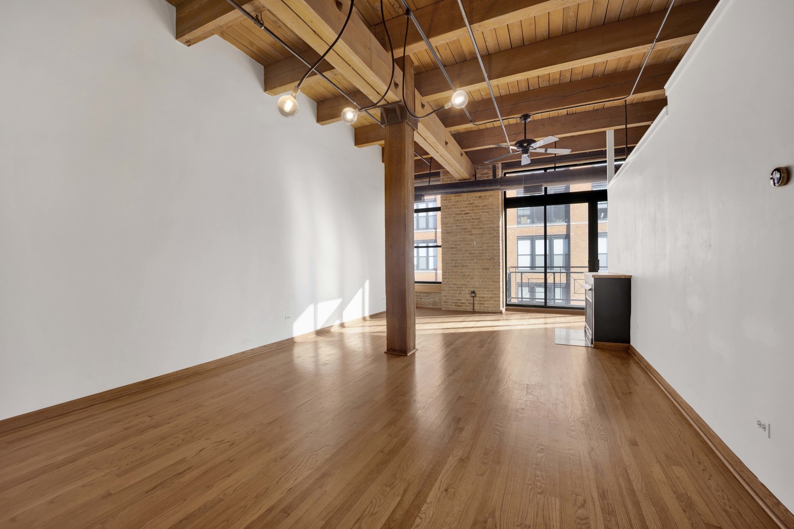 701 West Jackson Boulevard, Unit 402 Chicago, IL 60661 - Photo 7 of 21