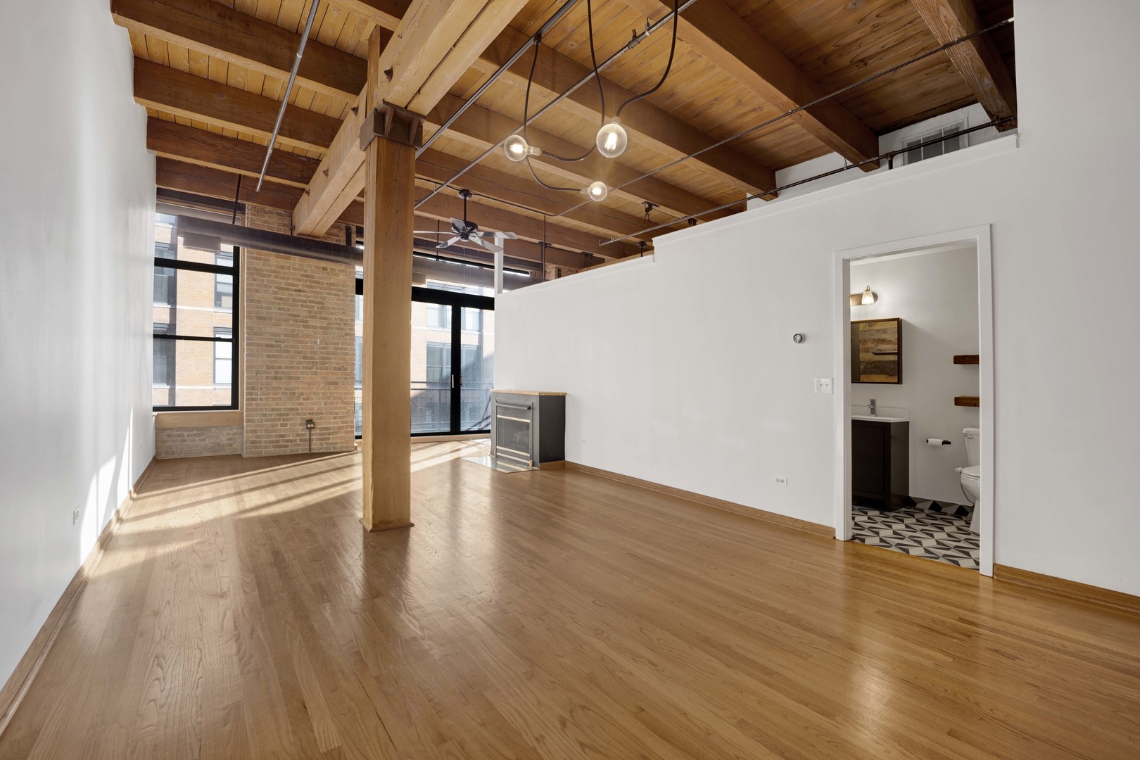 701 West Jackson Boulevard, Unit 402 Chicago, IL 60661 - Photo 9 of 21