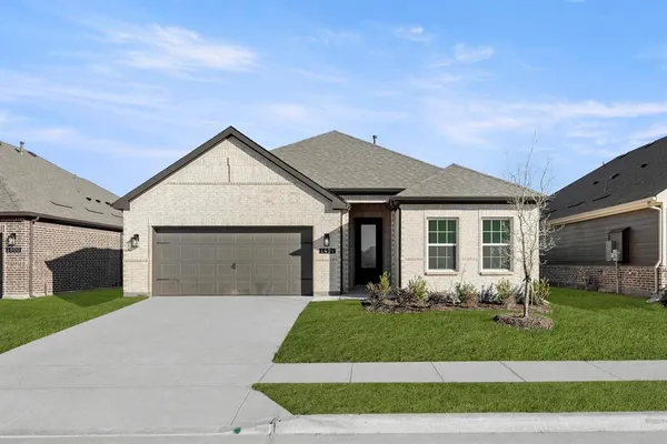 $379,900 | 1424 Eagle Mdw Trail, Anna, TX 75409