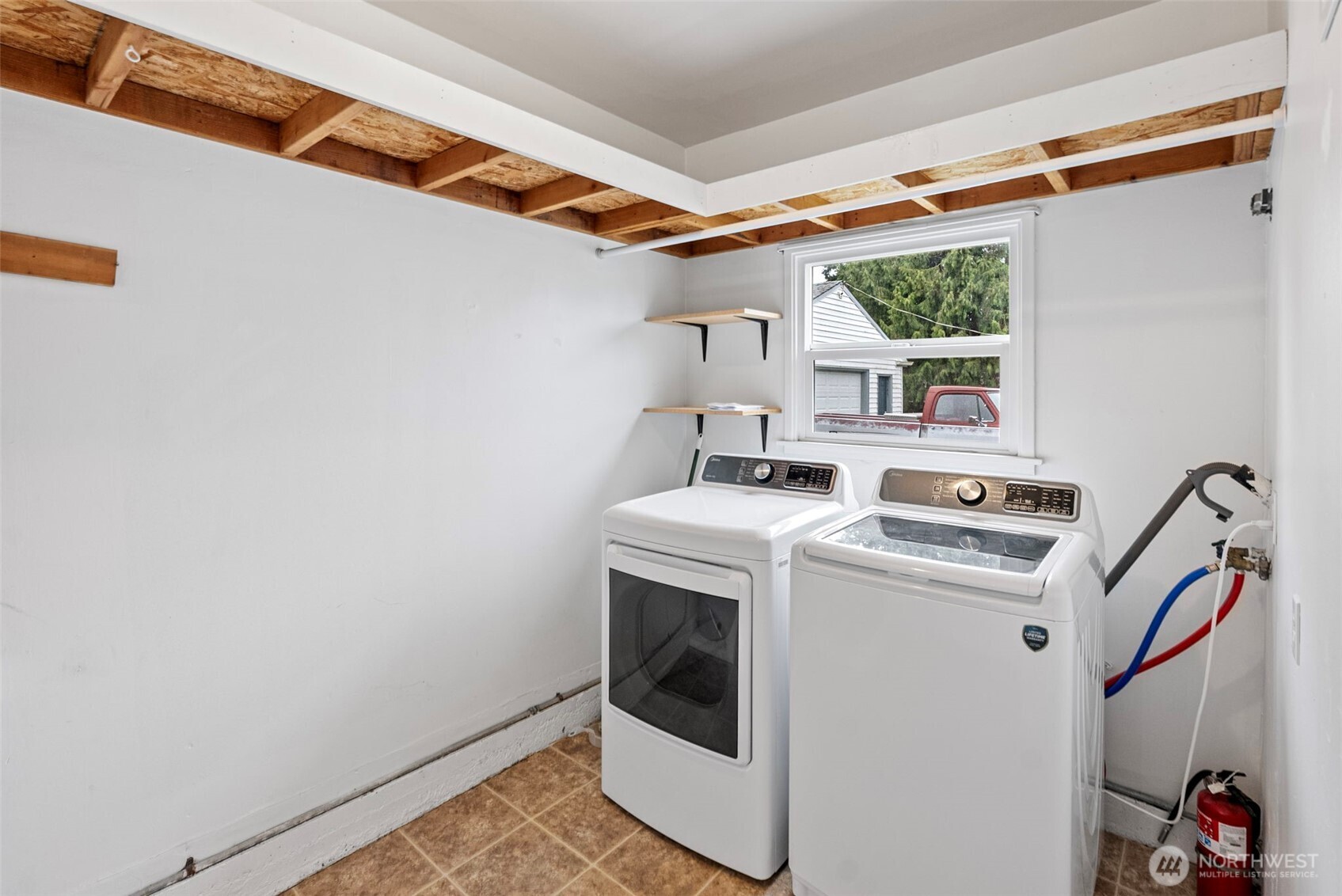 1115 Dibb Street Bremerton, WA 98310 - Photo 8 of 19 Gallery Image 8