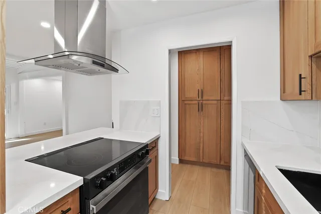 $2,495 | 1030 West MacArthur Boulevard, Unit 90, Santa Ana, CA 92707