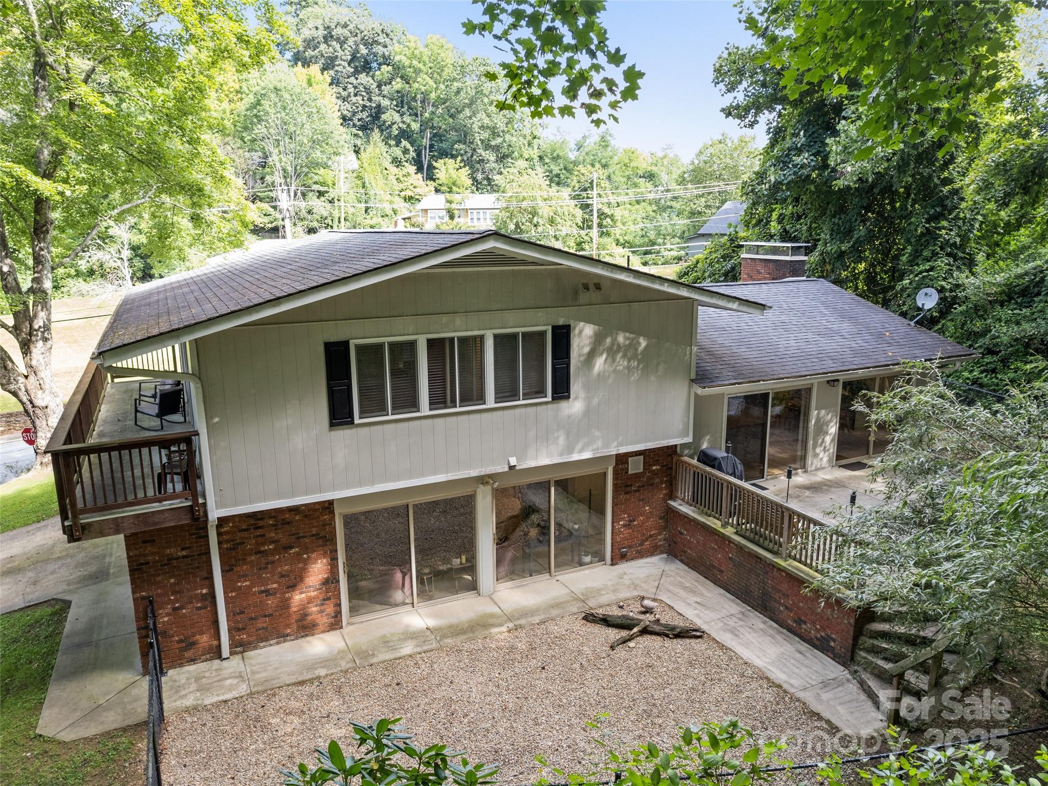 15 Belleview Road Waynesville, NC 28786 - Photo 6 of 45 Gallery Image 6