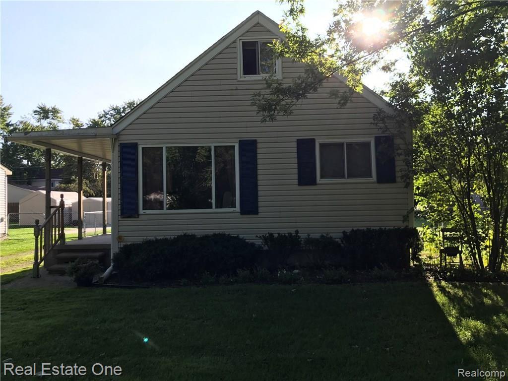 3055 Melvin Avenue Rochester, MI 48307 - Photo 3 of 21 Front.jpg