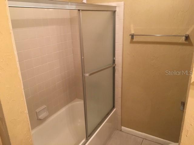 2145 Southwest 39 Way Gainesville, FL 32607 - Photo 8 of 13 a bathroom with a bathtub