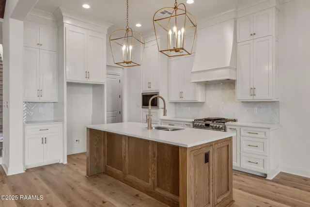 $537,500 | 309 Last Quarter Drive, Youngsville, LA 70592