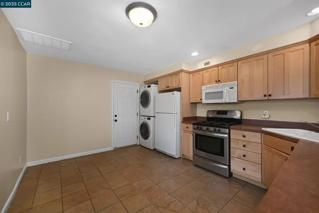 $699,000 | 1337 Cape Cod Way, Concord, CA 94521