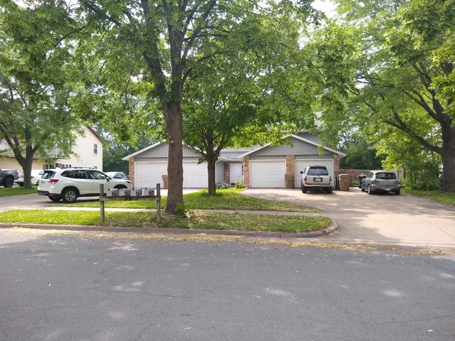 $700,000 | 42 Northridge Terrace, Madison, WI 53704
