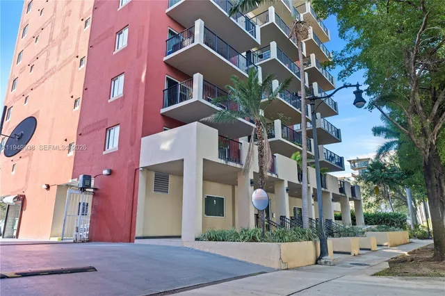 $2,850 | 3410 Coral Way, Unit PH06, Miami, FL 33145