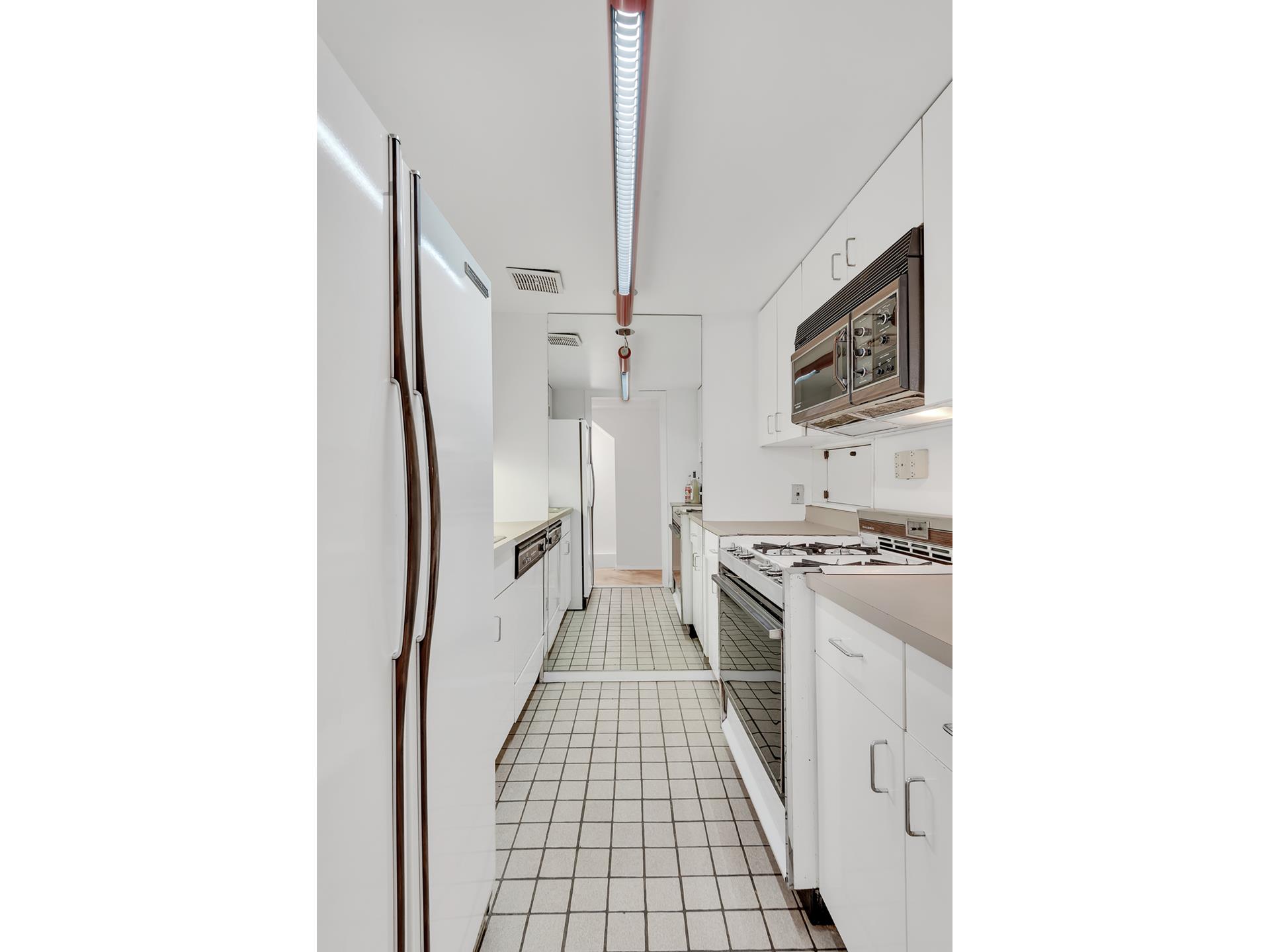 135 West 70th Street, Unit 1C Manhattan, NY 10023 - Photo 15 of 20