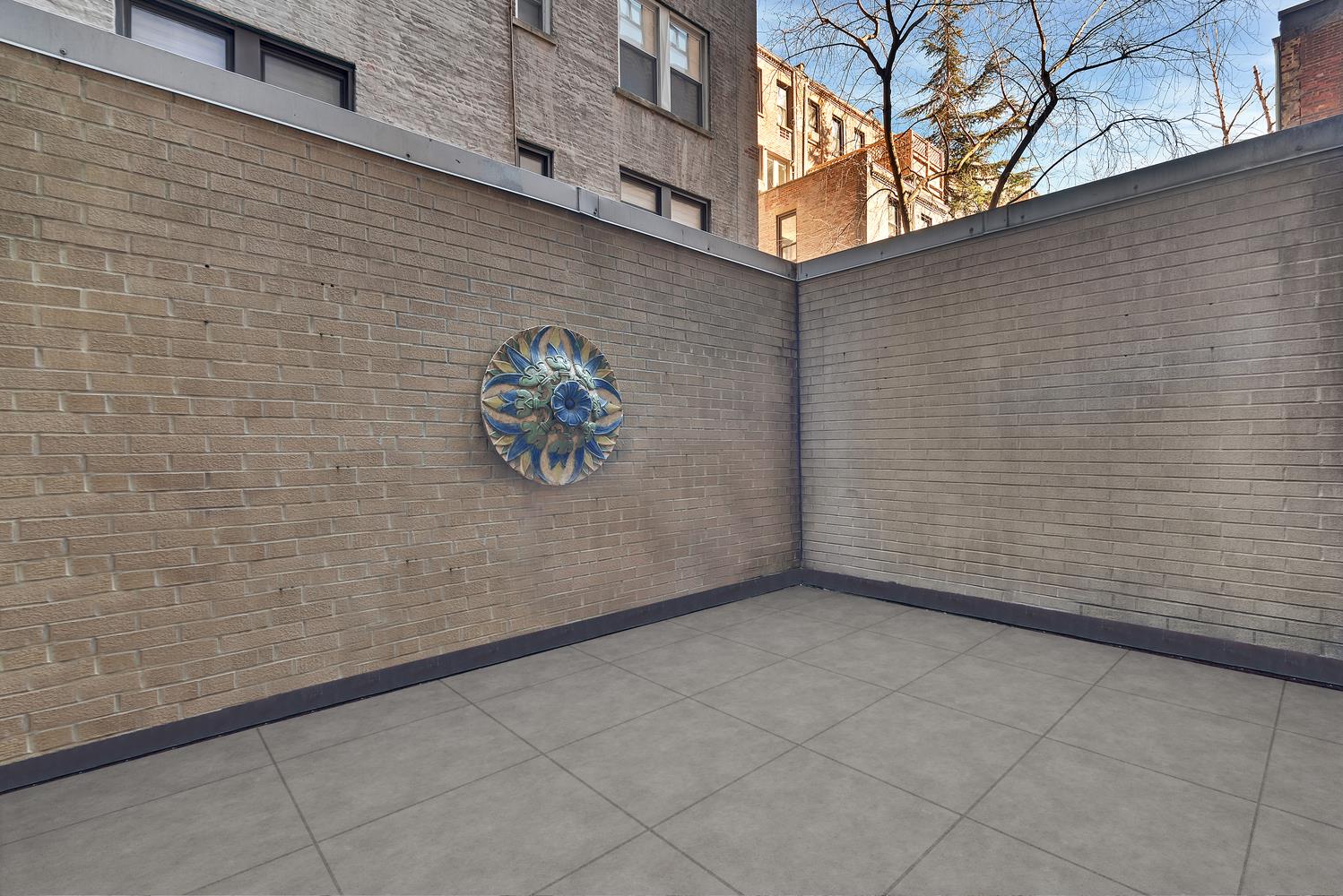135 West 70th Street, Unit 1C Manhattan, NY 10023 - Photo 4 of 20